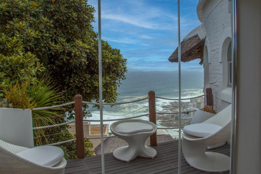 6 Bedroom Property for Sale in Bantry Bay Western Cape